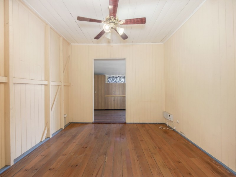 6 Woodgate Street, Churchill QLD 4305