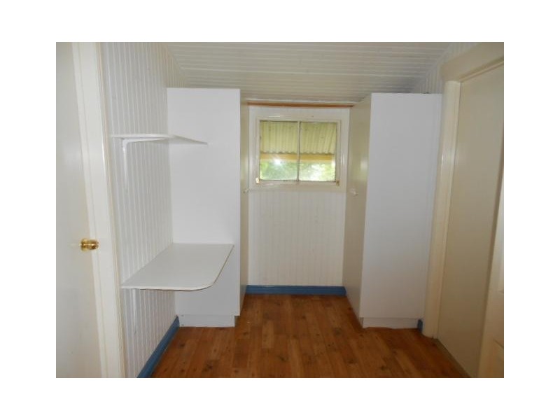 6 Woodgate Street, Churchill QLD 4305