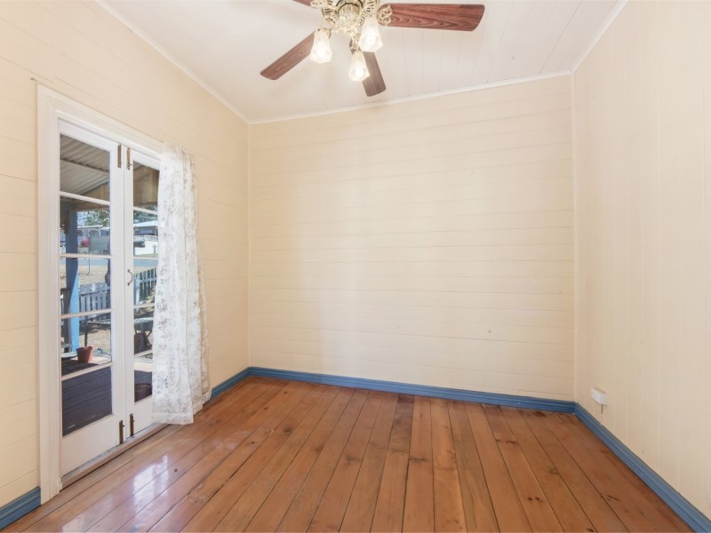 6 Woodgate Street, Churchill QLD 4305