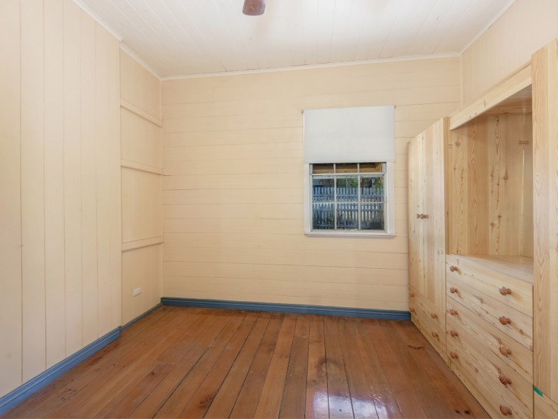 6 Woodgate Street, Churchill QLD 4305