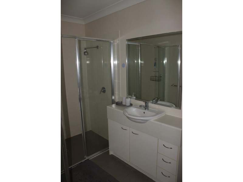 70/40-56 Gledson Street, North Booval QLD 4304