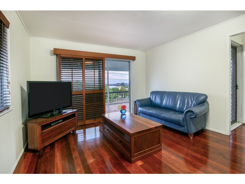 81 Whitehill Road, Eastern Heights QLD 4305