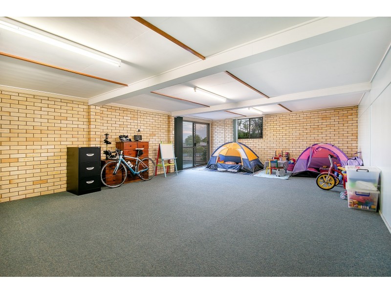 81 Whitehill Road, Eastern Heights QLD 4305