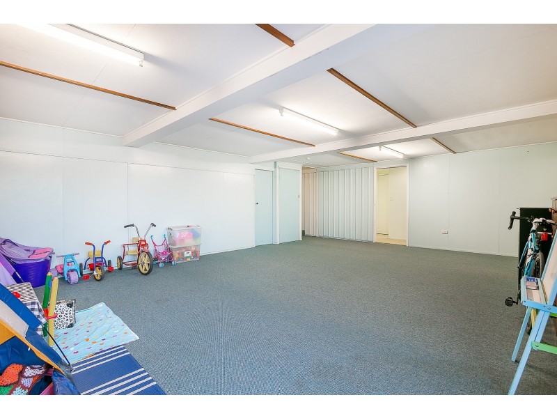 81 Whitehill Road, Eastern Heights QLD 4305