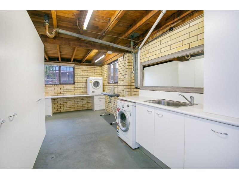 81 Whitehill Road, Eastern Heights QLD 4305