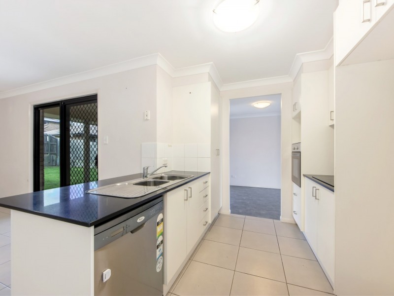 18 Chanel Court, Wulkuraka QLD 4305