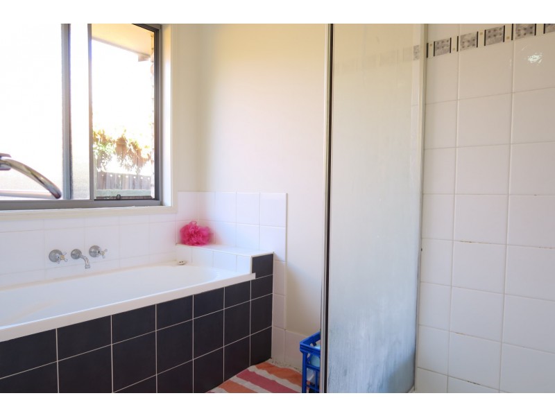 6 Sarah Place, Raceview QLD 4305