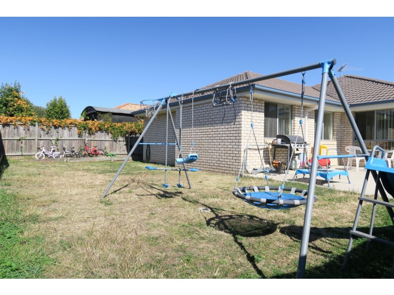 6 Sarah Place, Raceview QLD 4305