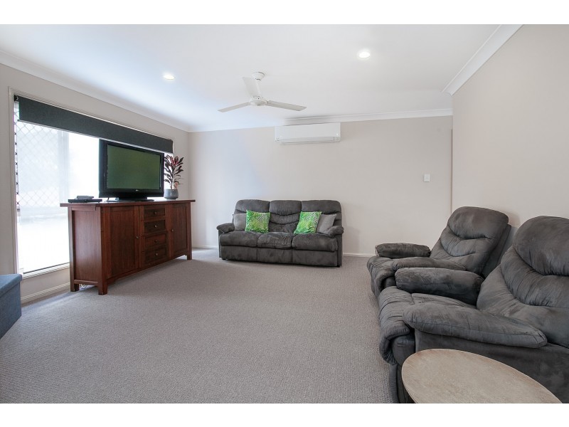 15 Comona Court, Wulkuraka QLD 4305