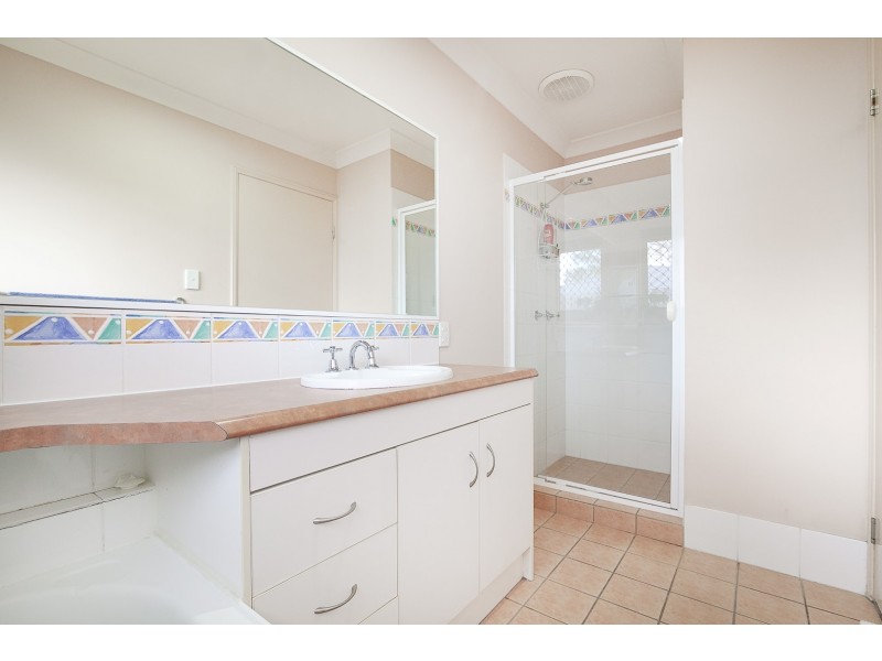 15 Comona Court, Wulkuraka QLD 4305