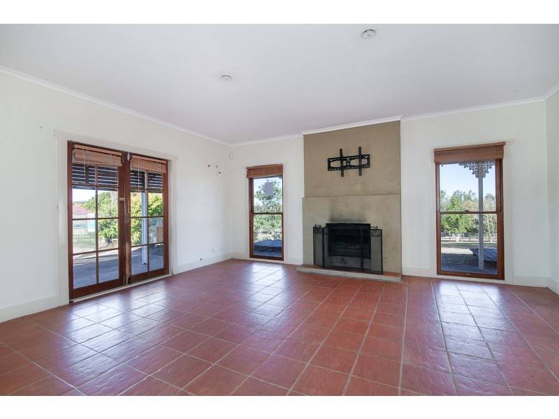 11 Settler Way, Karalee QLD 4306