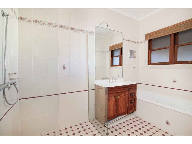 11 Settler Way, Karalee QLD 4306