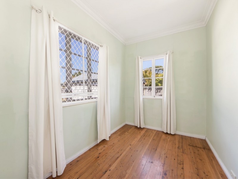 39 Rex Street, Eastern Heights QLD 4305