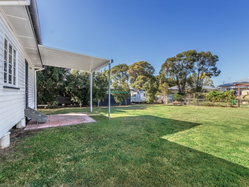 39 Rex Street, Eastern Heights QLD 4305