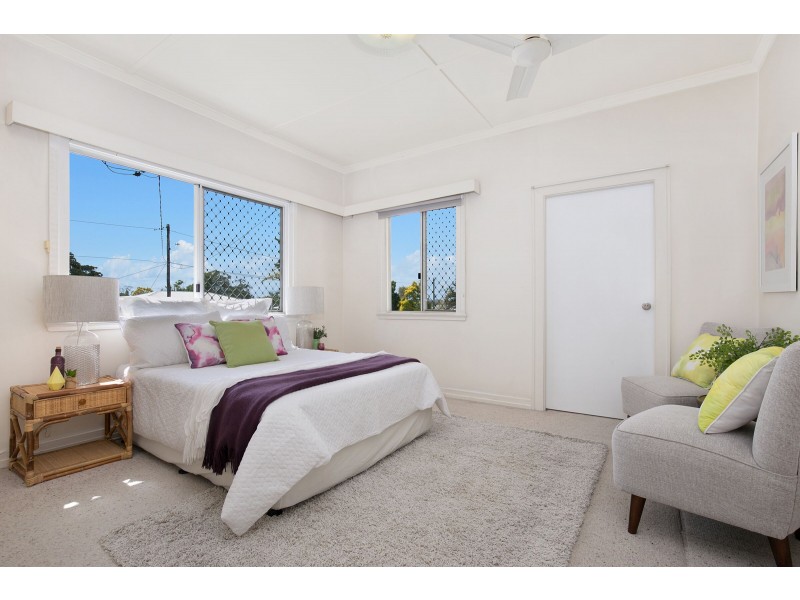 12A Greenham Street, Raceview QLD 4305