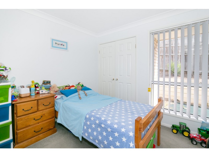 87 Sandalwood Drive, Yamanto QLD 4305