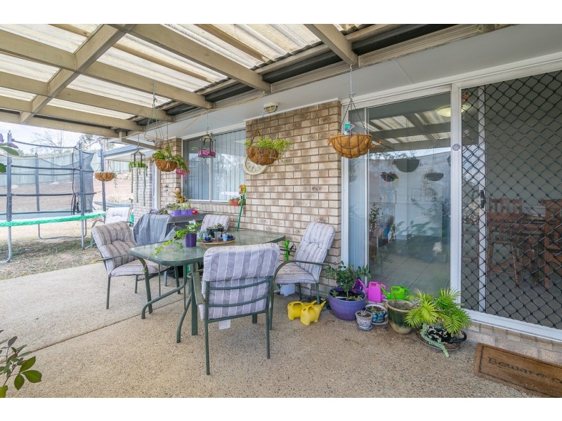 87 Sandalwood Drive, Yamanto QLD 4305