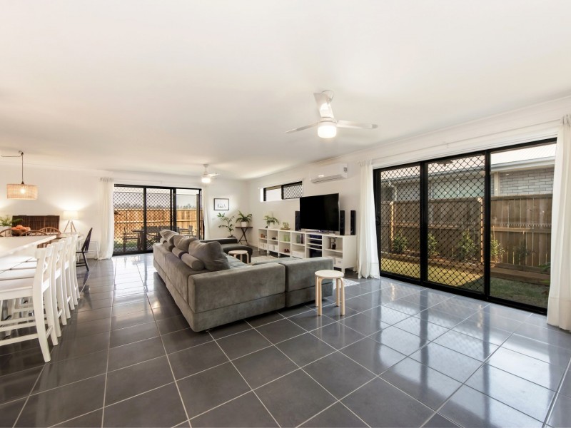 76 Wallace Street, Walloon QLD 4306