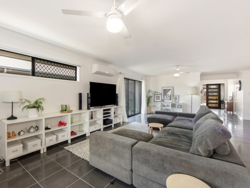 76 Wallace Street, Walloon QLD 4306