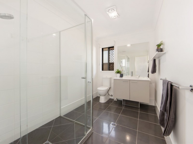 76 Wallace Street, Walloon QLD 4306