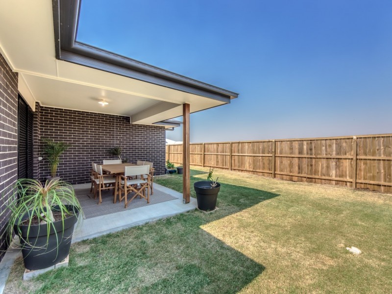 76 Wallace Street, Walloon QLD 4306