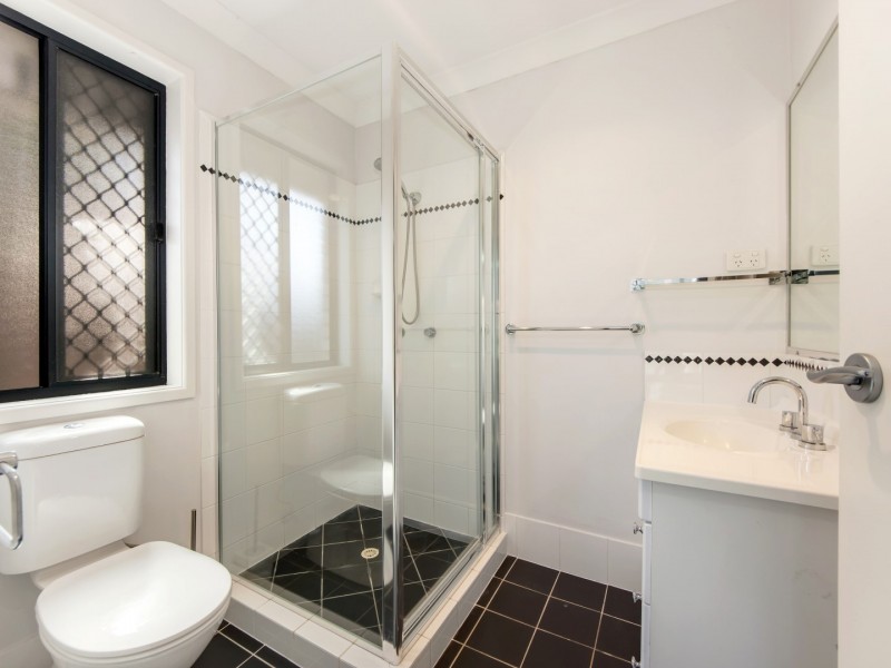 156 Edwards Street, Raceview QLD 4305