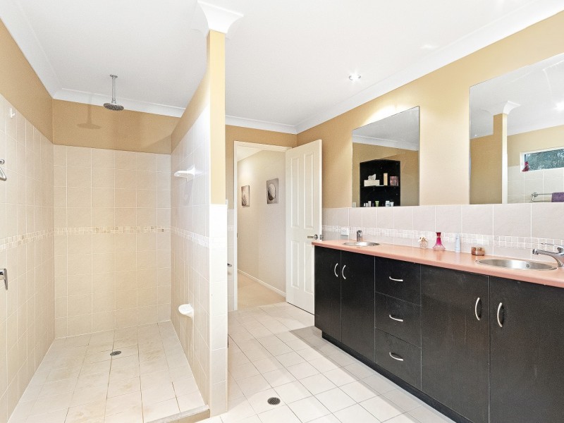 98 Jacana Crescent, Flinders View QLD 4305