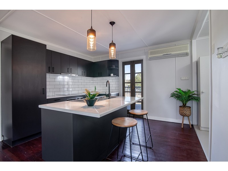 217 Blackstone Road, Silkstone QLD 4304