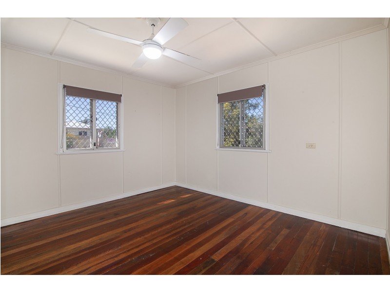 217 Blackstone Road, Silkstone QLD 4304