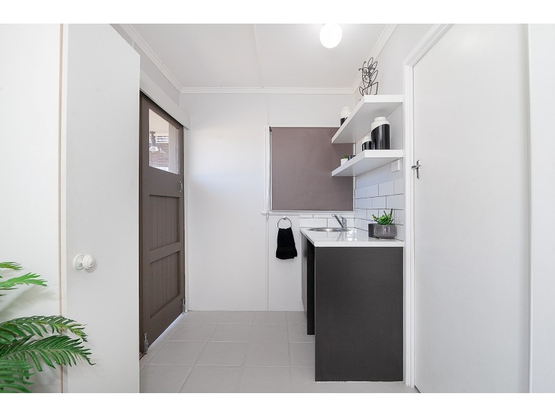 217 Blackstone Road, Silkstone QLD 4304