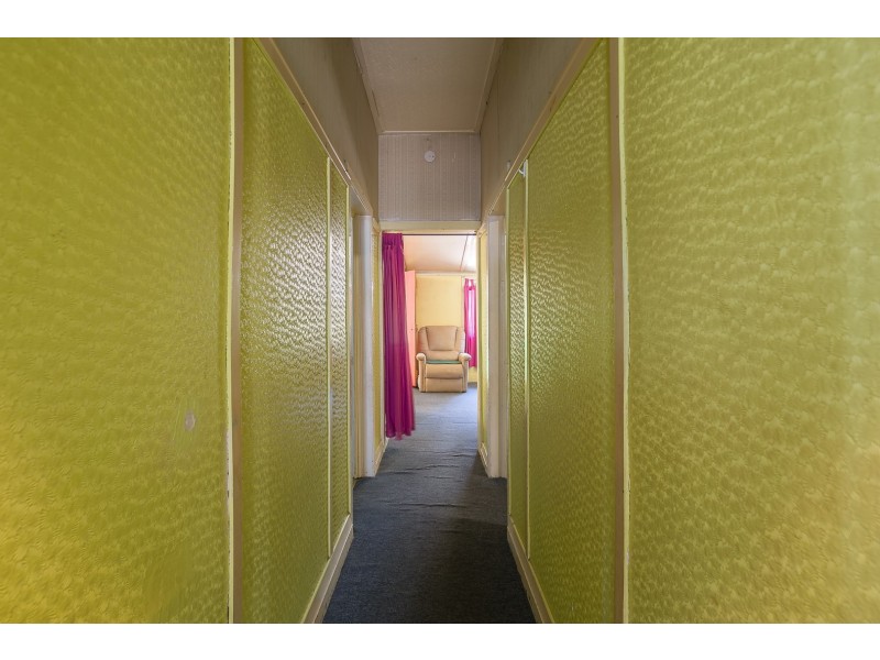 47 Frederick Street, Newtown QLD 4305