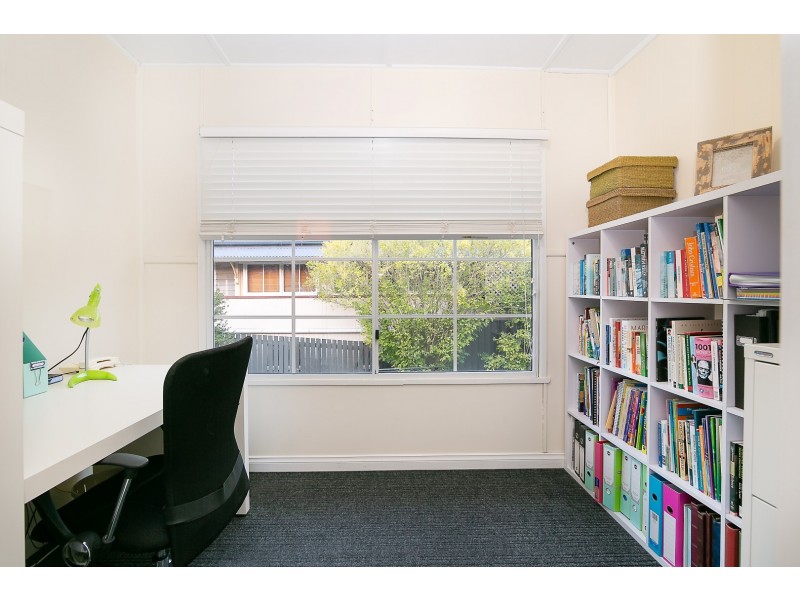 42 Park Street, Ipswich QLD 4305