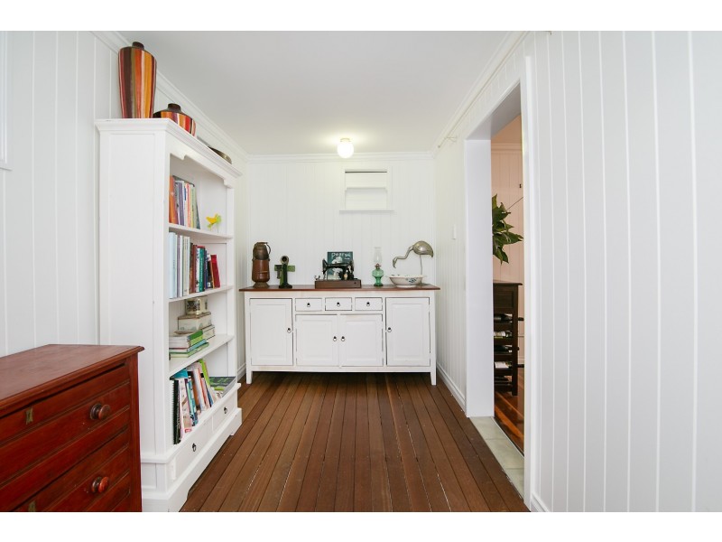 42 Park Street, Ipswich QLD 4305