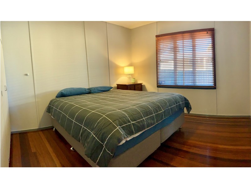 12 Coverack Street, Leichhardt QLD 4305