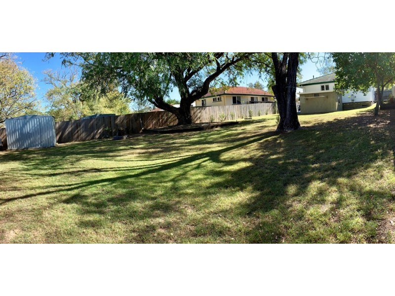 12 Coverack Street, Leichhardt QLD 4305