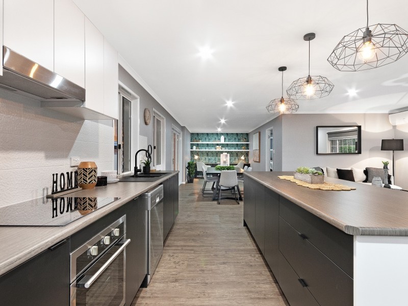 5 St Leger Court, Yamanto QLD 4305