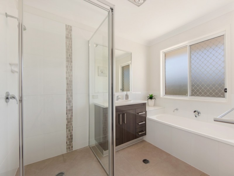 6 Jacana Drive, Adare QLD 4343