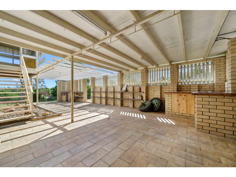 4 Beverley Court, Brassall QLD 4305