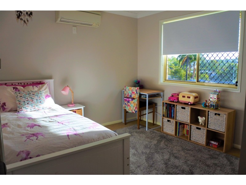 11 Kathleen Place, Yamanto QLD 4305