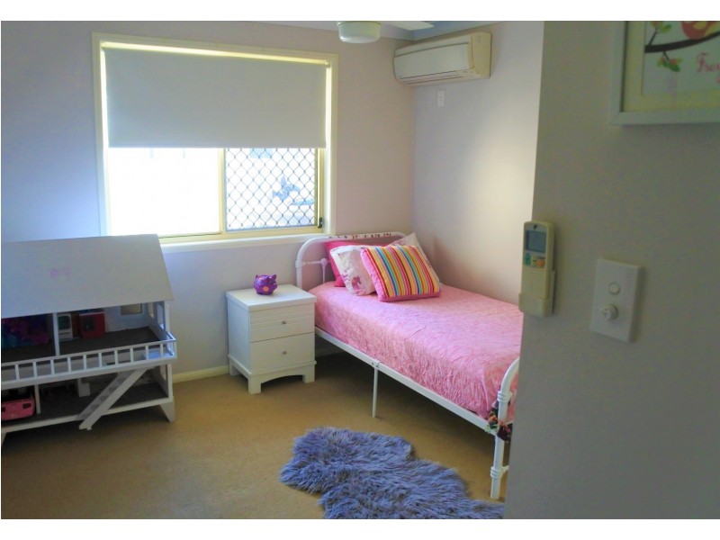 11 Kathleen Place, Yamanto QLD 4305