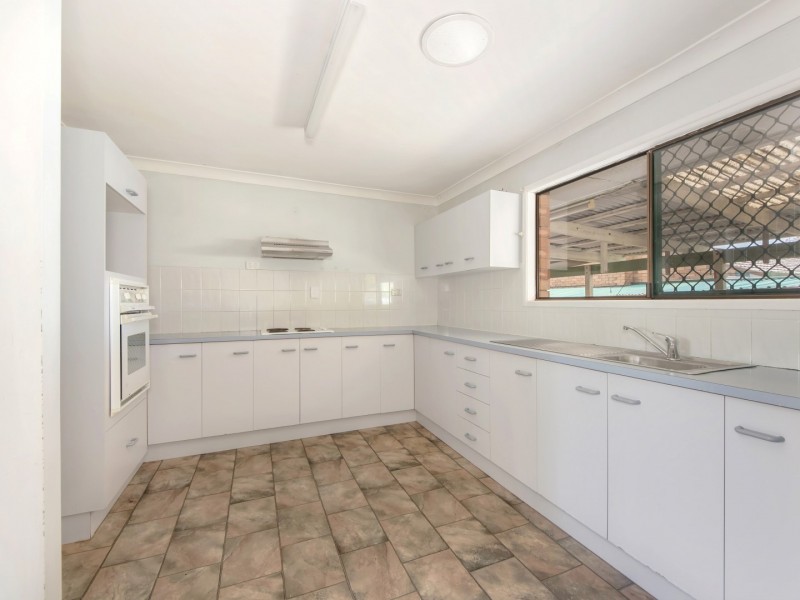 2 Coachwood Street, Crestmead QLD 4132