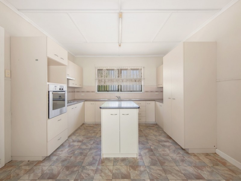 181 Raceview Street, Raceview QLD 4305
