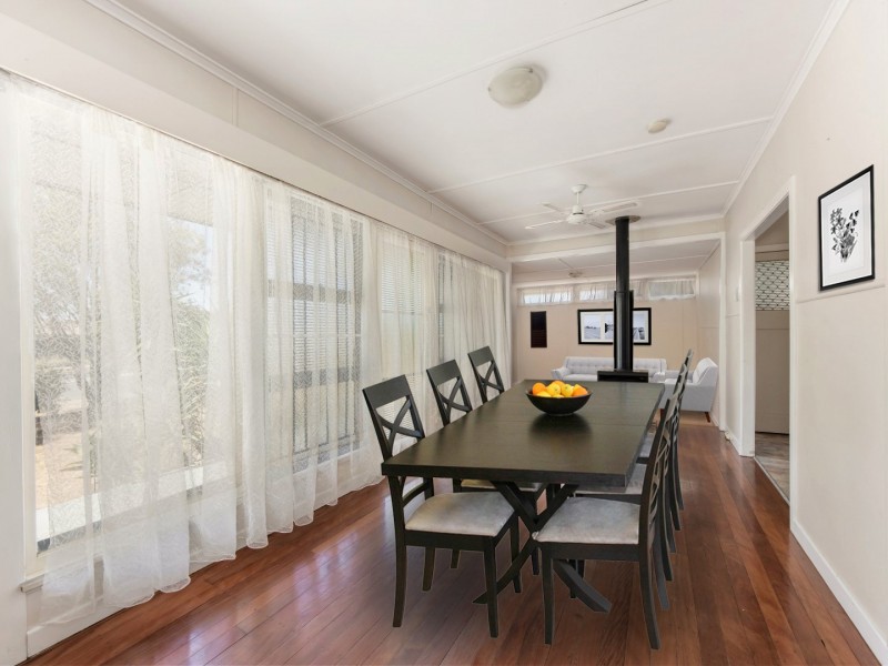 181 Raceview Street, Raceview QLD 4305