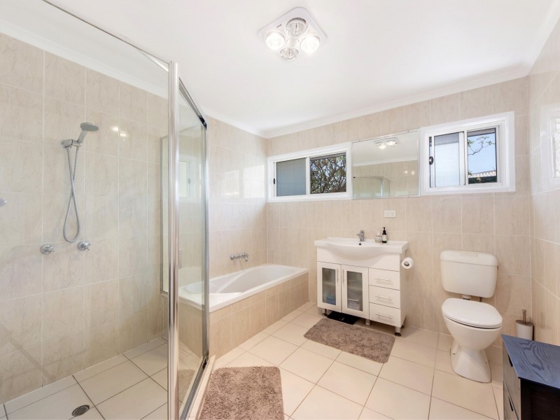 16 Tibbits Street, Bundamba QLD 4304
