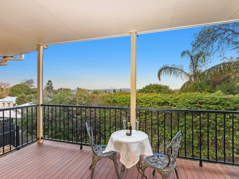 7 Lloyd George Street, Eastern Heights QLD 4305