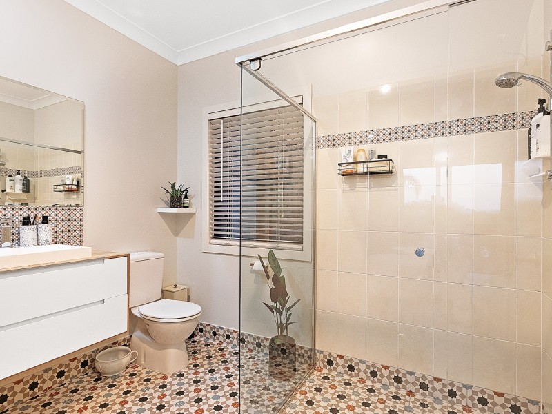 7 Lloyd George Street, Eastern Heights QLD 4305