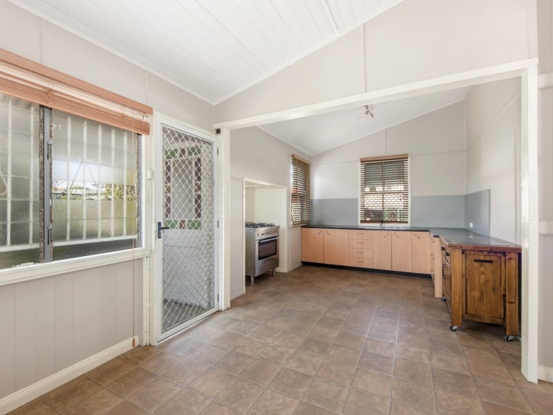 37 Martin Street, Woodend QLD 4305