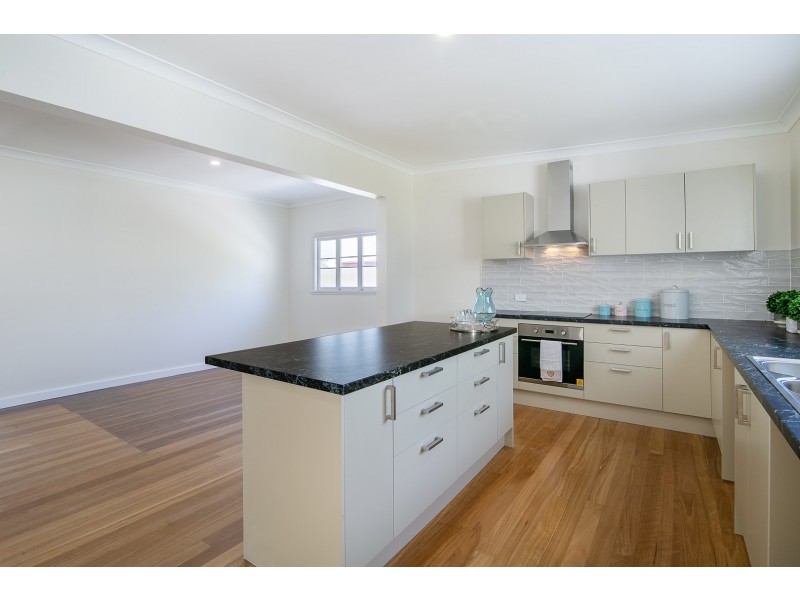 7 Rex Street, Eastern Heights QLD 4305