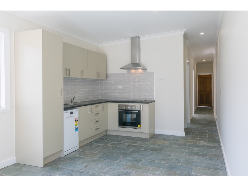 7 Rex Street, Eastern Heights QLD 4305