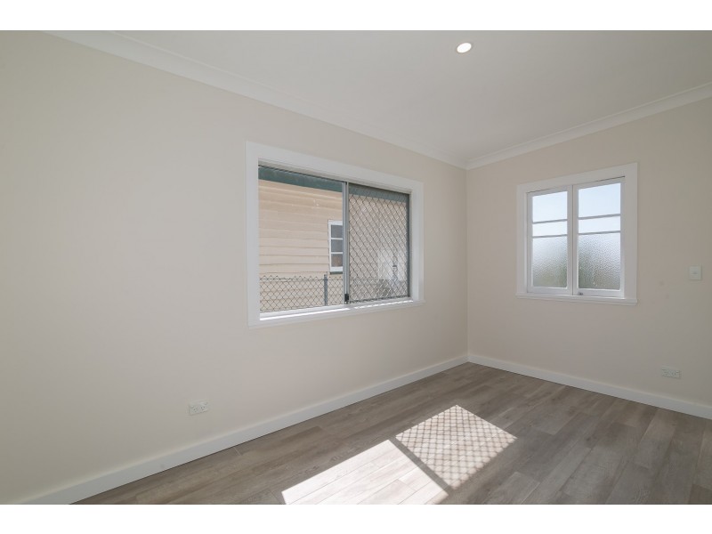 7 Rex Street, Eastern Heights QLD 4305